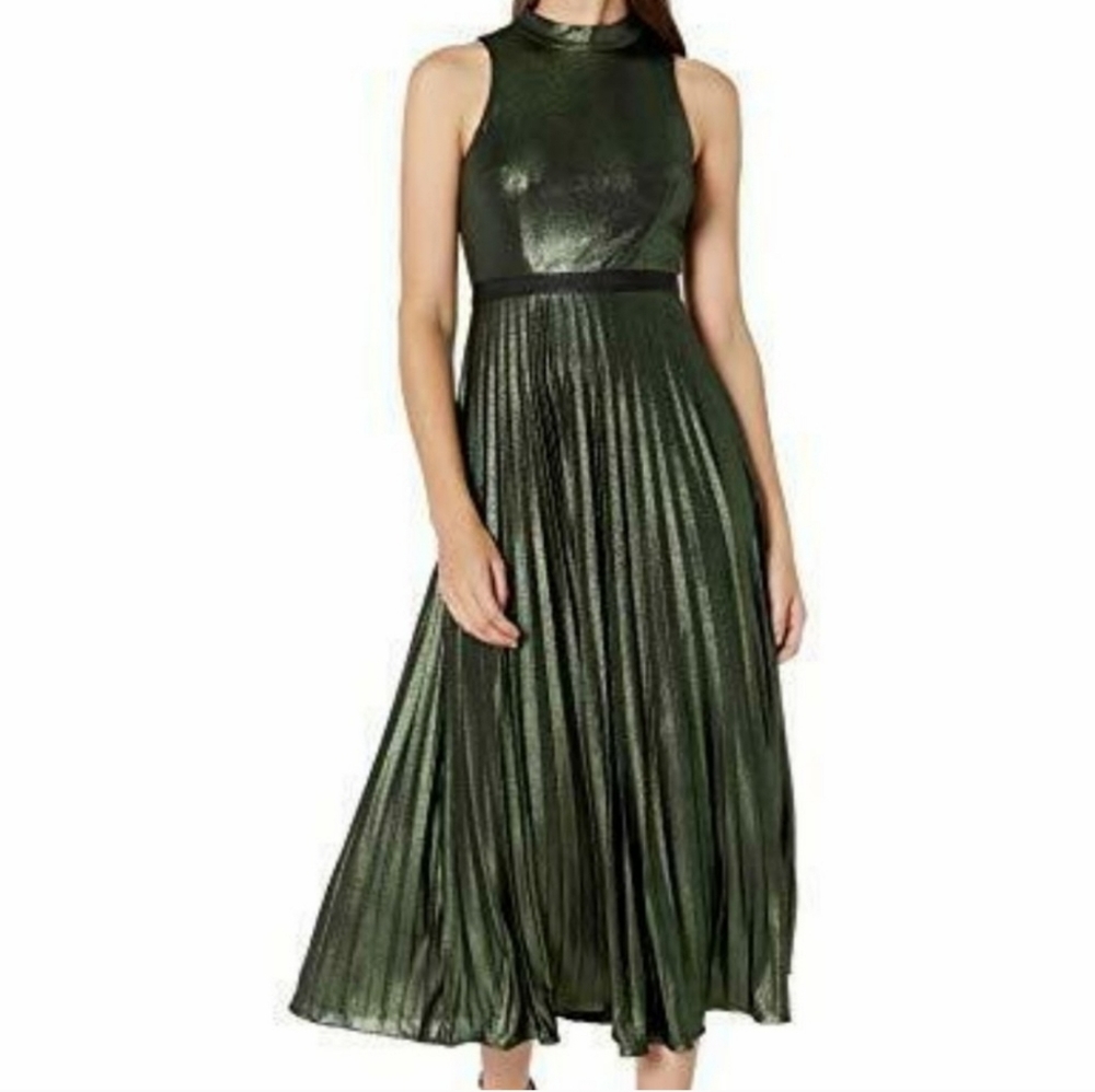 Donna Morgan woman size 12 green  stretch foil pleated dress